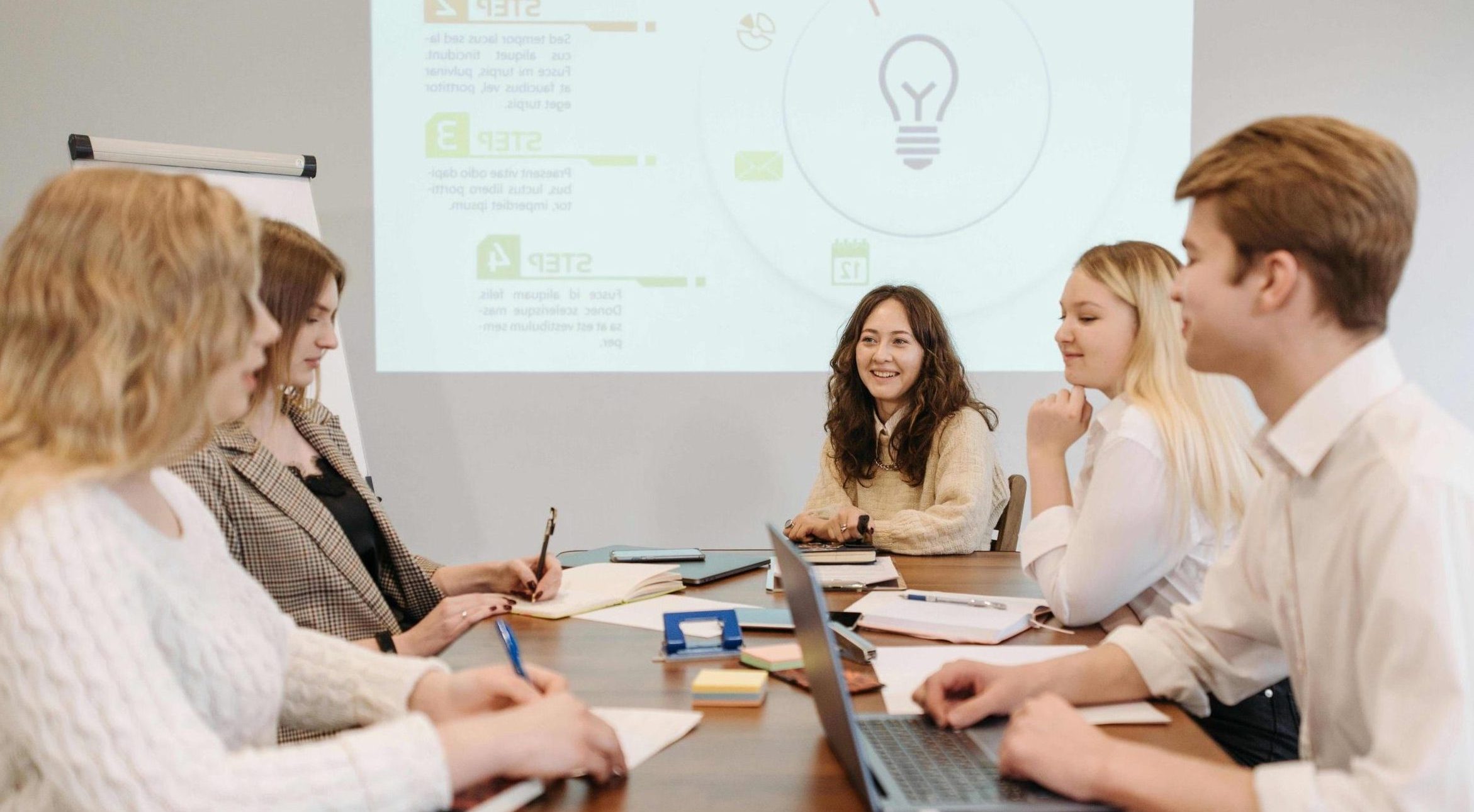 Hvordan fremme trivsel på arbeidsplassen